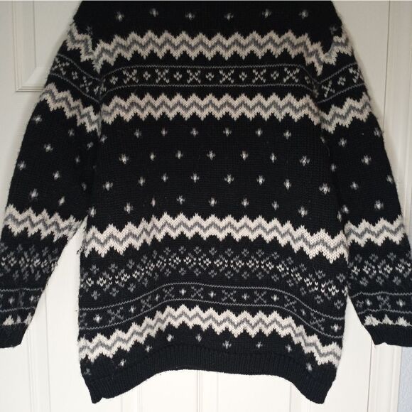 Vintage Fair Isle black & white knit 100% wool sweater - Picture 8 of 8